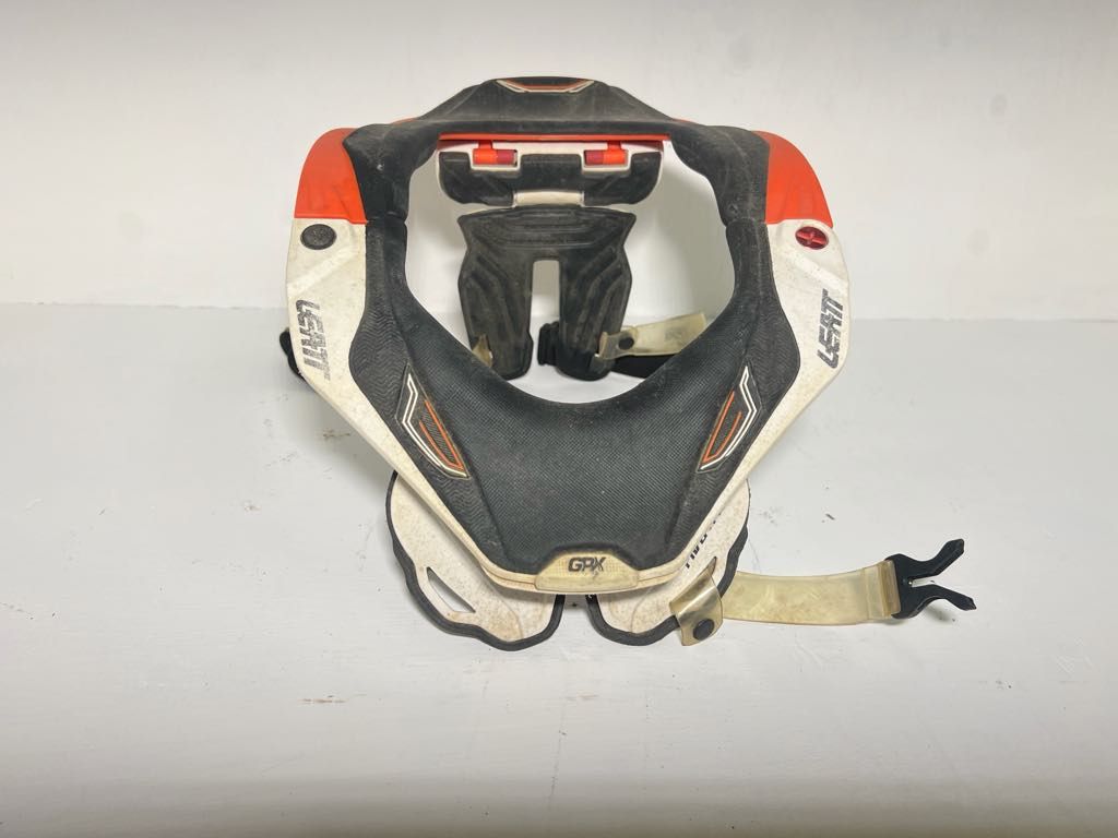 Leatt brace