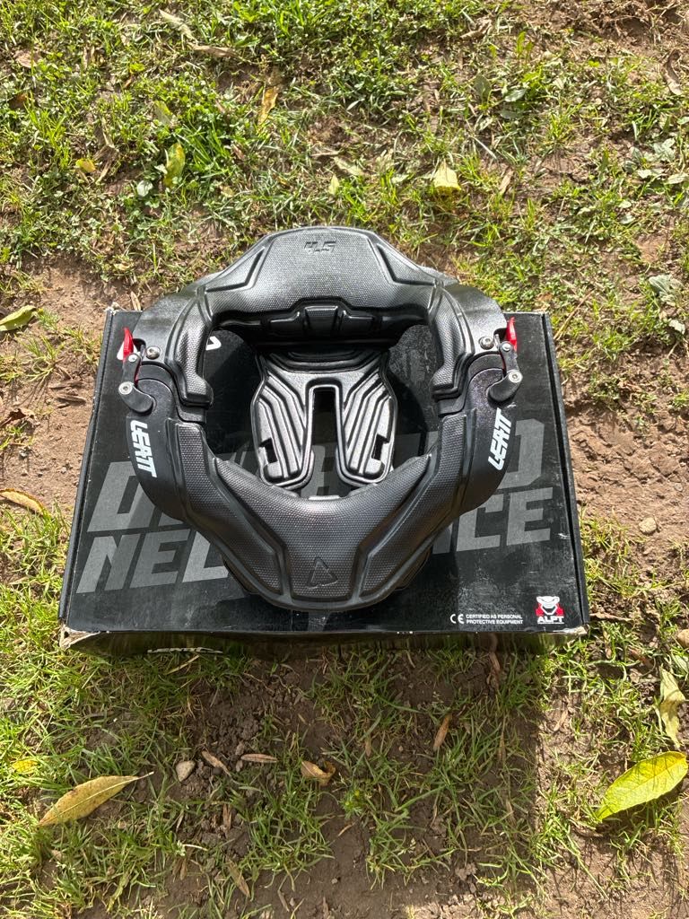 neck brace