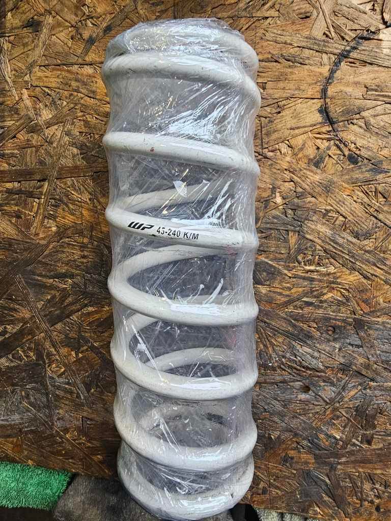 WP shock spring 45/240